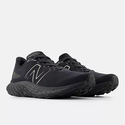 NEW BALANCE EVOZ SLIP RESISTANT SIZE 8